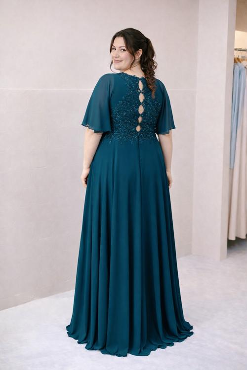 Abendkleid mit Ärmeln in Petrol und schönem Rücken